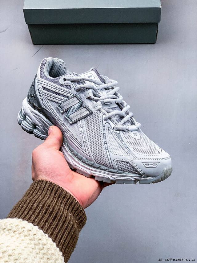 230 new Balance M1906Ri Nb宝藏老爹鞋款，复古元素叠加，质感超级棒，楦版型材料细节做工精细，货如实拍图 作为Nb最经典的档案鞋型之一，与