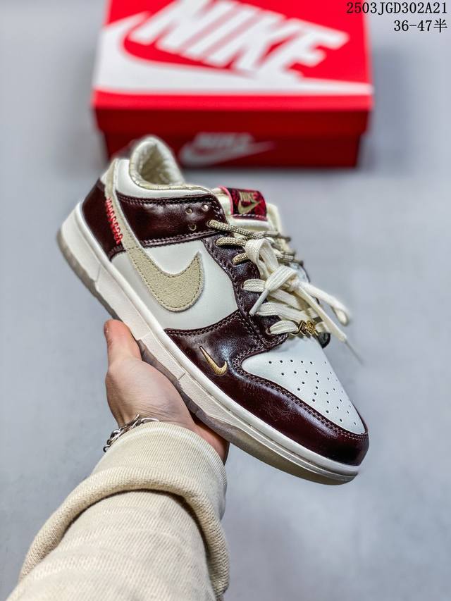 160 头层皮带半码 耐克 Nike Sb Dunk Low Pro 运动鞋复古板鞋。采用柔软皮革鞋面，经久耐穿，塑就如元年款 Dunk 般的复古质感。鞋头透气