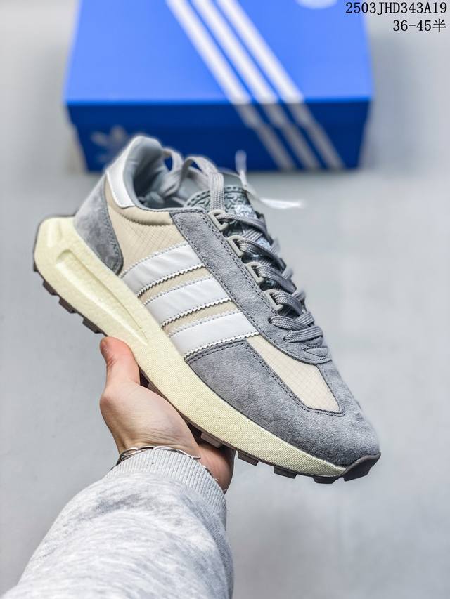 170 真标带半码Adidas/阿迪达斯 男鞋真标真爆材质，采用固色翻毛皮饰片组合牛剖革鞋面材质，中底嵌入Boost爆米花缓震颗粒物料全新复古混合鞋型，阿迪达斯