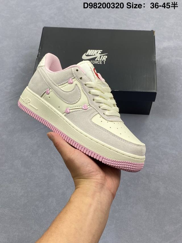 140 耐克Nike Air Force 1“07空军一号低帮百搭休闲运动板鞋。柔软、弹性十足的缓震性能和出色的中底设计，横跨复古与现代的外型结合，造就出风靡全