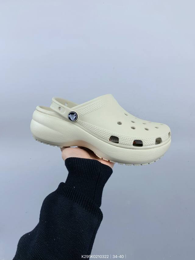 ：90 crocs卡骆驰泡芙卡骆班洞洞鞋男鞋女鞋轻便透气凉鞋运动鞋沙滩鞋 size：如图 编码：K295K0210322
