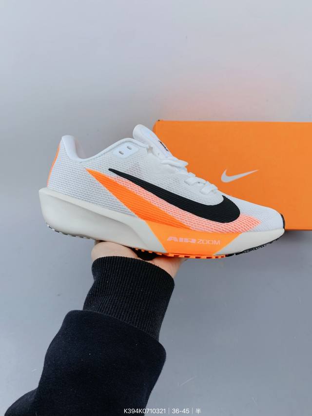 ：160 nk Air Zoom Rivalfly Fk4代系列轻量飞织低帮休闲运动慢跑鞋 整体设计采用流线型的轻质工程网眼材质构成鞋面 并与其他 Runnin