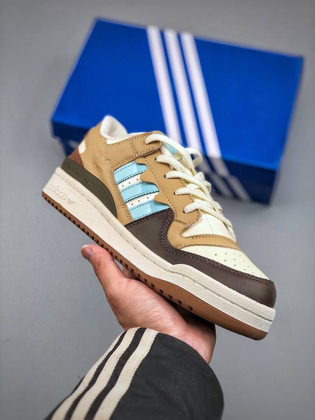 260支持放店 Adidas Forum Low Cl低帮百搭潮流休闲运动板鞋以复古篮球鞋的外形为基础 采用皮革拼接简约百搭 更加贴合舒适 中底内侧网格造型起到