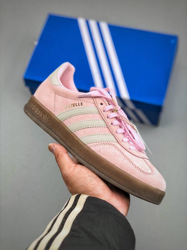 280支持放店 Adidas Originals Gazelle Indoor 三叶草休闲防滑耐磨低帮板鞋鞋头出色设计 塑就出众贴合感稳固的后跟贴合足部曲线设计