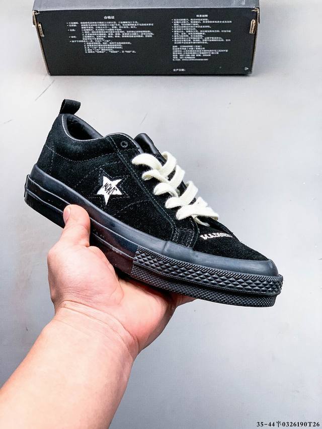 180 匡威/Converse One Star 1970S 杰克一星低帮 经典"One Star "款式 自然优雅搭配标志性的One Star Logo，凸显