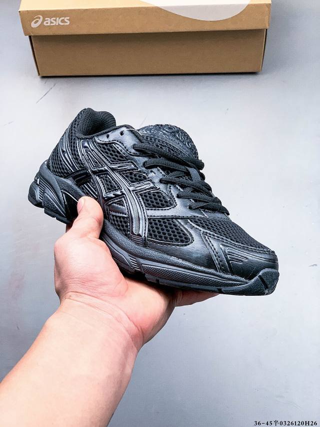 180 asics Gel-1130 亚瑟士新款运动跑步鞋 asics Gel-1130可以称得上是复古美学的入门代表作，它所呈现的是千禧年后期的时代变迁风格。