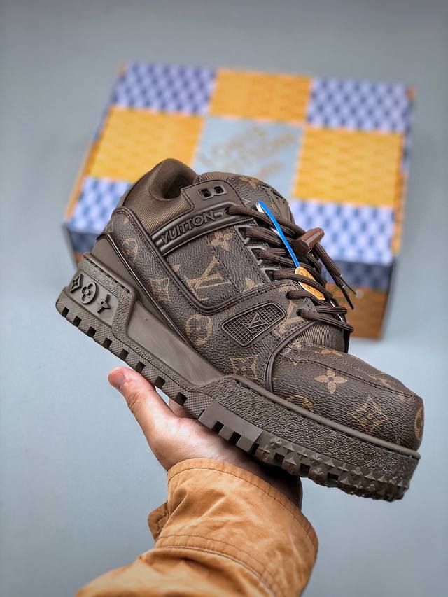 650支持放店 Lv-路易-威登Trainer 2025走秀最新款原版1：1开发复刻！！上脚非常舒适 做工精细鞋面由意大利进口小牛皮拼接，侧边饰有品牌Logo标