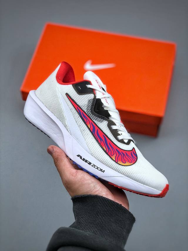 280支持放店 Nike Zoom Rival Fly 4 耐克超弹轻盈跑步鞋 Hq3512-100 #鞋款搭载 Flyknit 材料 打造出众弹性 易于穿脱。