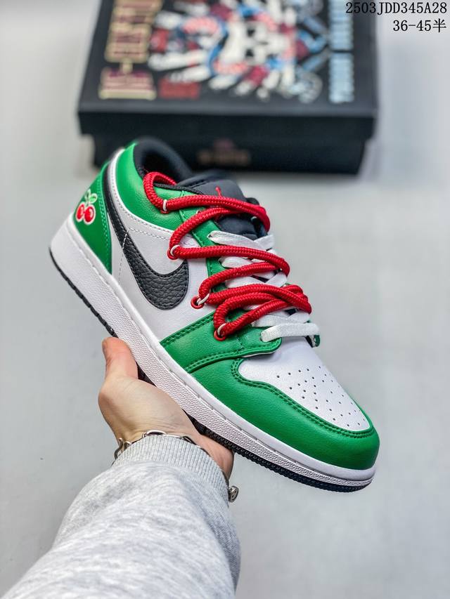 130真标半码 耐克Nike Air Jordan 1 Low Aj1乔丹一代低帮经典复古文化休闲运动篮球鞋 尺码：见图 编码：03Jdd435A28