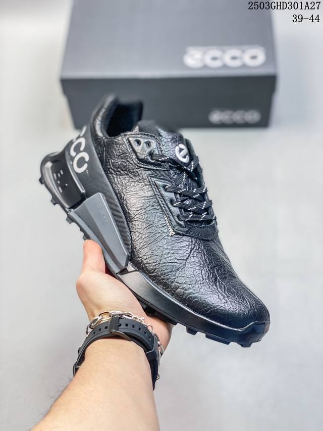 300 ecco爱步 广东原版透气 配备原版三件套 防尘纸 高弹大底 全头层牛皮 新款百搭休闲款 纯手工制成 鞋面走线工整 清晰质感 原单品质 拼接运动透气网布