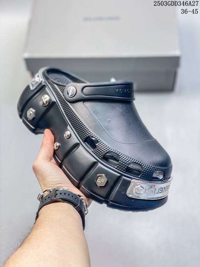 260 36-45 巴黎世家Balenciaga Hardcrocs 时尚 套穿 拖鞋 黑色 编码：03Gdd346A27