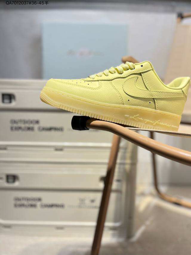 160 nk Air Force 1'07 Low 空军一号低帮休闲板鞋 #定制皮料 小雏菊新配色 原楦原纸板 纯正空军版型 高清洁度 内置全掌气垫Cz8065