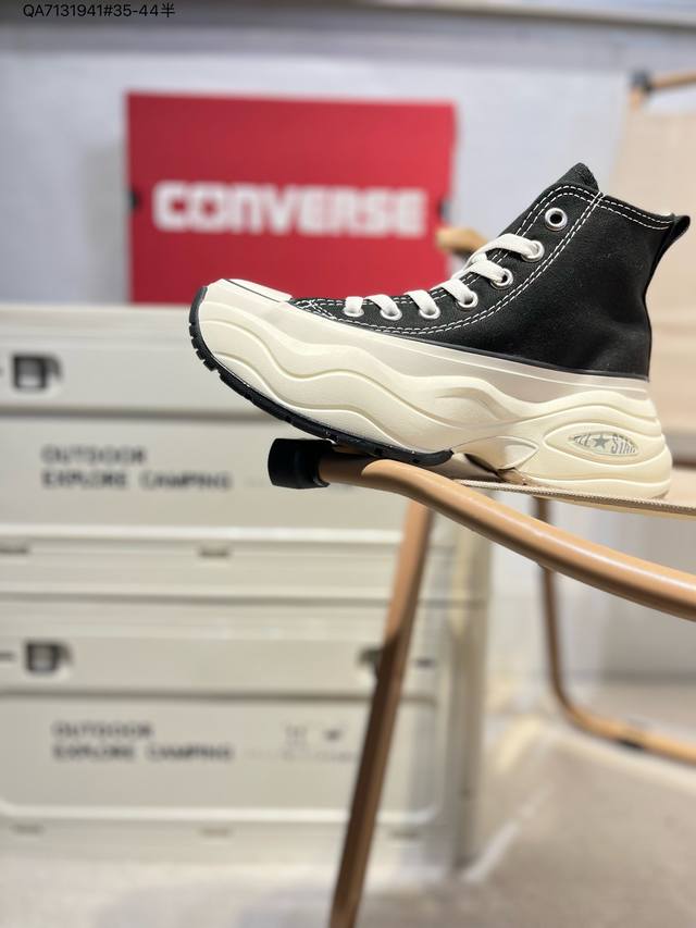 160 surgetrainer React2.0 converse匡威日系 复刻大厚底 轻量化升級摆脱重量负担的大厚底完全是夸张复古厚底像是注入跑鞋灵魂，鞋侧