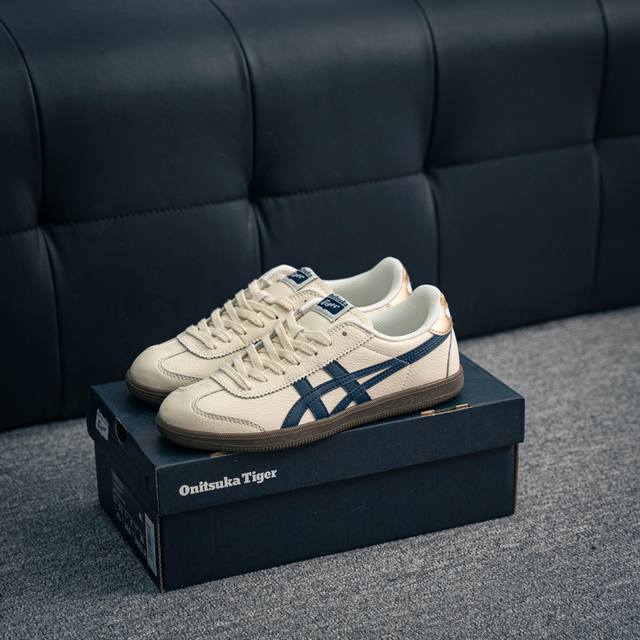 180 核心私 亚瑟士Onitsuka Tiger Tokuten 鬼家虎 德训低帮休闲板鞋 货号：1183C429-200 尺码：36 37 38 39 40