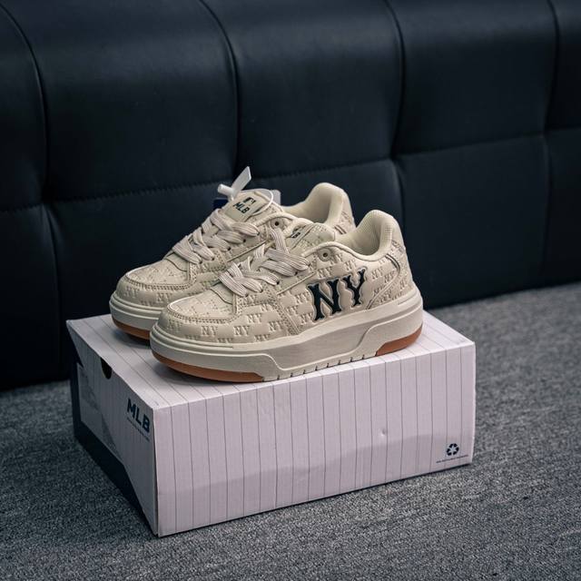 210 核心私 ny美国榄球洋基队限定 X Mlb Big Ball Chunky Mesh 厚底老爹系列低帮魔术贴轻量休闲运动慢跑鞋 货号：3Asxe015N