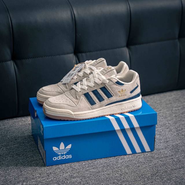 260 核心私 adidas Originals Forum Low Cl 阿迪达斯 休闲板鞋 龙年限定配色 货号：If9681 尺码：35 36 36.5 3