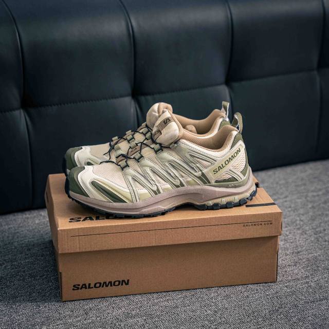 270 核心私 salomon Xa Pro 3D 萨洛蒙户外越野跑鞋 鞋面采用Sensifit贴合技术 全方位贴合包裹脚型 鞋跟部鞋底牵引设计 提供强大的抓地