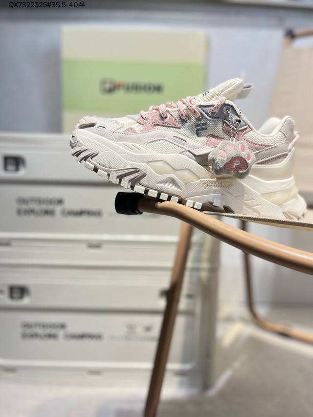 210 fila Fusion 斐乐 潮牌低帮运动休闲鞋 filafusion主要以时尚运动文化 跨界联名为主 结合当下广受欢迎的滑板街篮 棒球、骑行等时尚运动