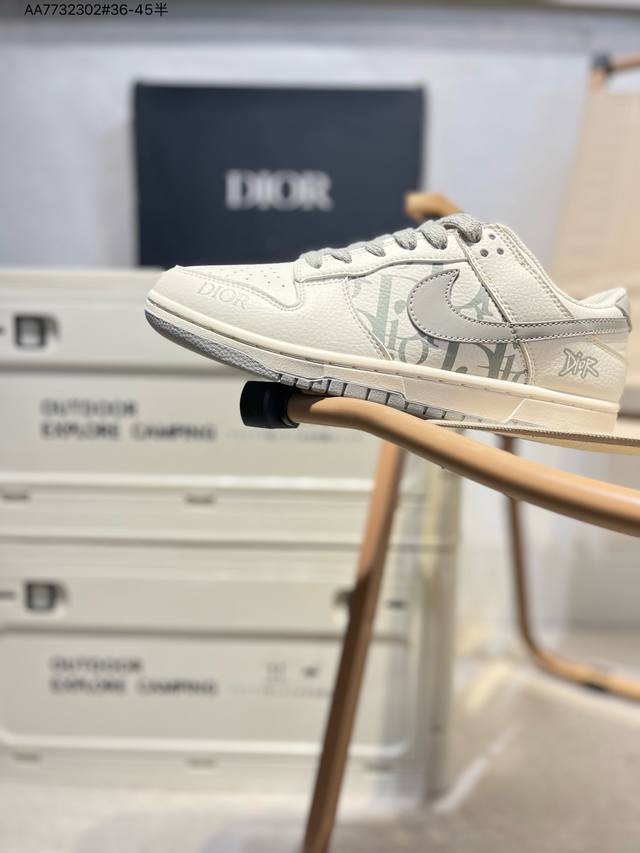 290 迪奥联名# Nk Sb Dunk Low Dior迪奥联名 周年高端定制 低帮休闲板鞋 #大厂纯原品质出货 超高清洁度 皮料切割干净无任何毛边 细节完美