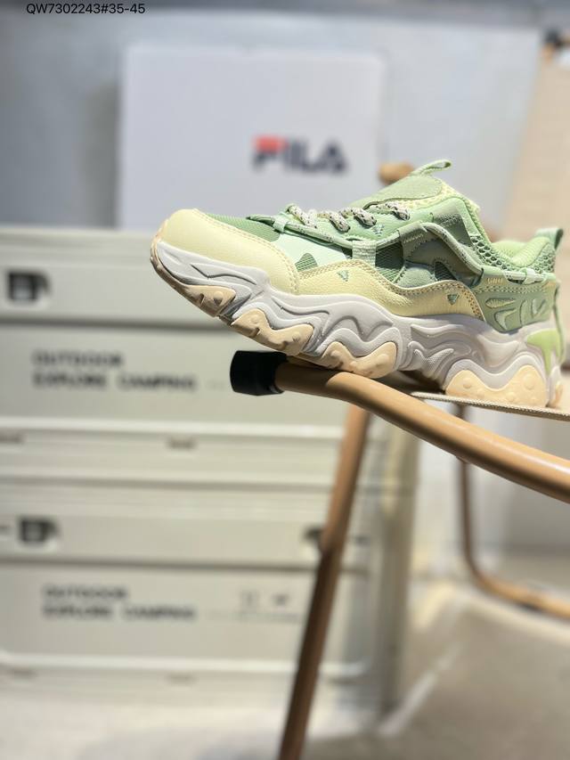 180 fila Fusion 斐乐 潮牌低帮运动休闲鞋 filafusion主要以时尚运动文化 跨界联名为主 结合当下广受欢迎的滑板街篮 棒球、骑行等时尚运动