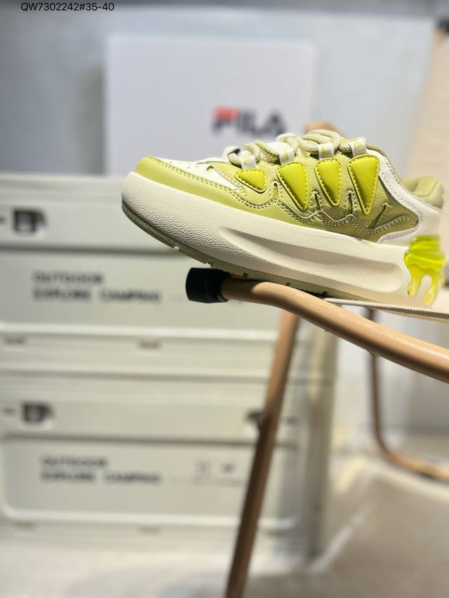 180 fila Fusion 斐乐 潮牌低帮运动休闲鞋 filafusion主要以时尚运动文化 跨界联名为主 结合当下广受欢迎的滑板街篮 棒球、骑行等时尚运动