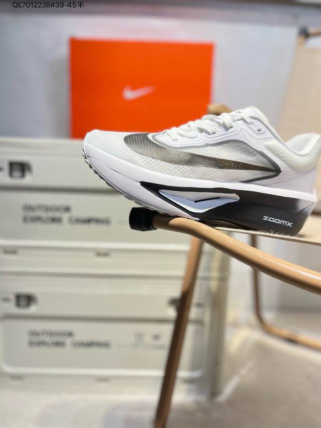 220 耐克 Nk Zoomx Invincible Run Flyknit Fk6 轻量飞织低帮休闲运动慢跑鞋 此鞋专为短跑运动员而生 是为 5 至 10 公