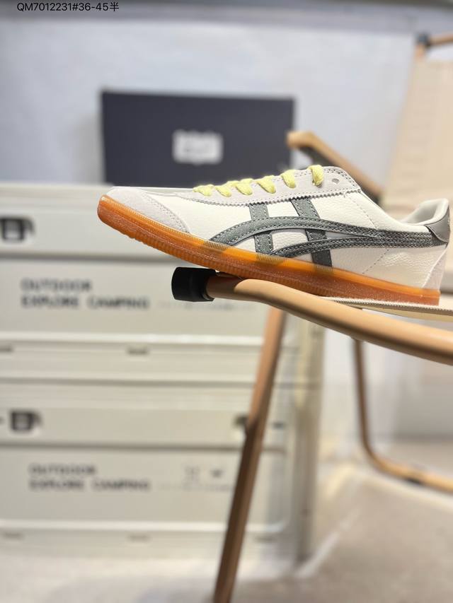 130 亚瑟士 Onitsuka Tiger Tokuten 复古低帮休闲跑鞋 tokuten的灵感来源于80年代的室内用鞋 t-Toe前足补强设计 室内鞋的橡