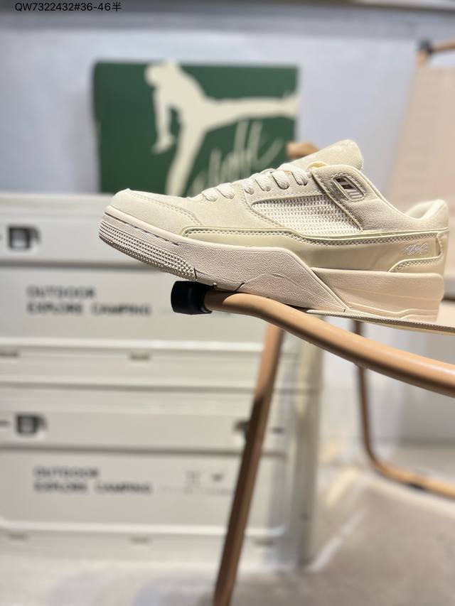 180 nike Air Jordan 4 Retro Og 中帮 迈克尔·乔丹Aj4代乔4 复古休闲运动文化篮球鞋。秉承轻量化的速度型篮球鞋设计思想完成设计，