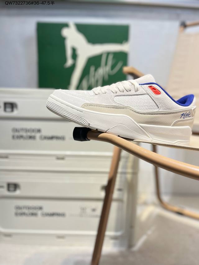 180 nike Air Jordan 4 Retro Og 中帮 迈克尔·乔丹Aj4代乔4 复古休闲运动文化篮球鞋。秉承轻量化的速度型篮球鞋设计思想完成设计，