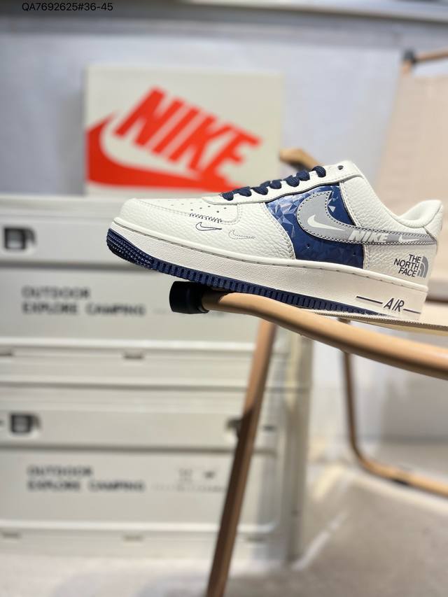 160 耐克 Nike Air Force 1 '07空军一号 百搭休闲运动板鞋。柔软、弹性十足的缓震性能和出色的中底设计，横跨复古与现代的外型结合，造就出风靡