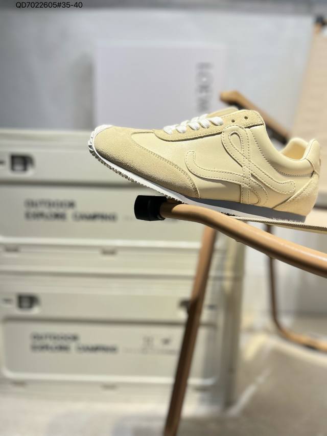 230 西班牙百年皮具奢华品牌/罗意威Loewe Ballet Runner 2.0 Sneakers 芭蕾舞2.0系列阿甘复古风德训薄底百搭休闲运动鞋 尼龙和