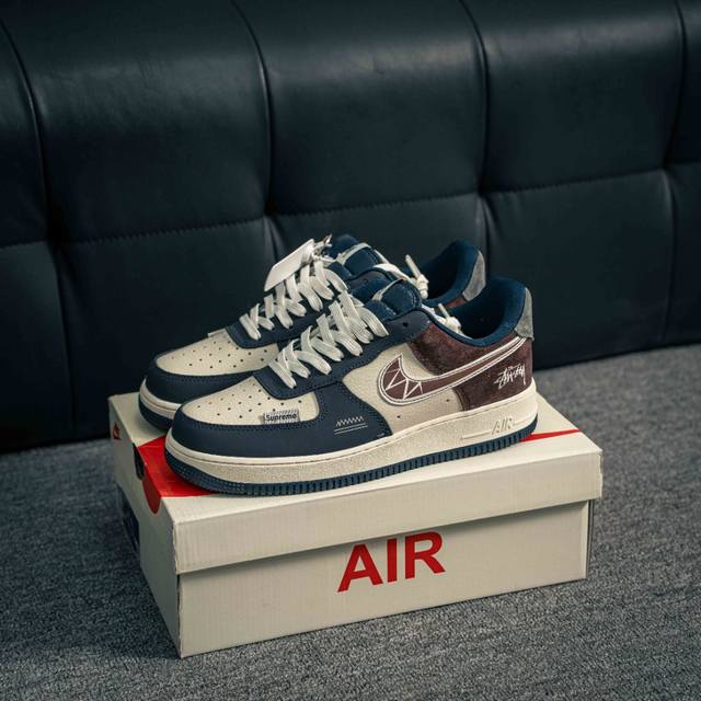 330 核心私 air Force 1 原装级别 原楦头原纸板 打造纯正空军版型专注外贸渠道 全掌内置蜂窝气垫 原盒配件 原厂中底钢印、拉帮完美 货号：Kk19