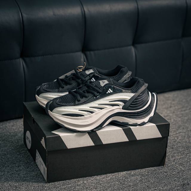 250 核心私 adidas Xlg Mtw系列 舒适防滑透气 低帮 阿迪 休闲跑步鞋 货号：Jr5686 尺码：35.5 36 36.5 37 38 38.5