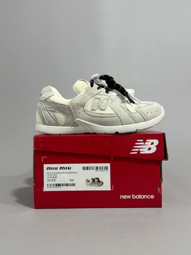 某厂特价不退换70 miumiu X New Balance 人气联名 26-37 意大利奢侈品牌/缪缪联名款低帮经典复古休闲运动慢跑鞋#鞋款采用解构和轻盈的设