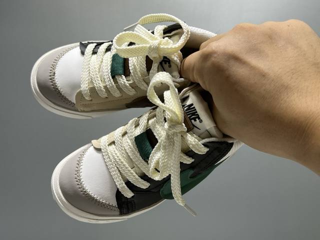 90 开Tuo者大勾侧拉链高帮儿童板鞋 size：26-37码 经典开拓者高帮系列 侧开拉链设计，穿脱超级方便 耐磨防滑大底，脚感超舒适