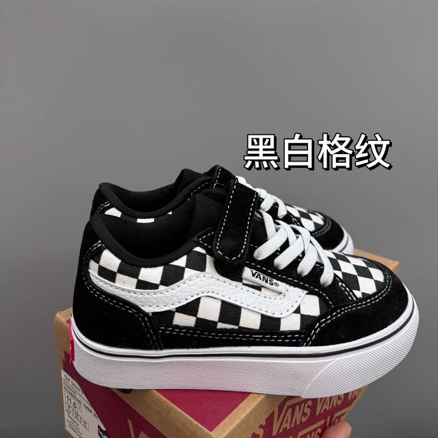 90 万斯新款魔术贴松紧带儿童低帮板鞋 size：26-35码 最受欢迎的W斯，最出名于它的版型设计，非常贴合人体工学设计 魔术贴松紧带设计，穿脱超级方便 优质