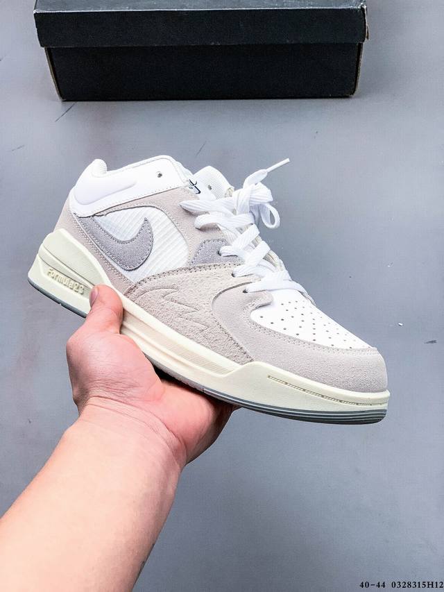 集图 Air Jordan Stadium 9O Stadium 新款百搭休闲鞋 Jordan Stadium 充满了对Tinkerhathield 原创设计的