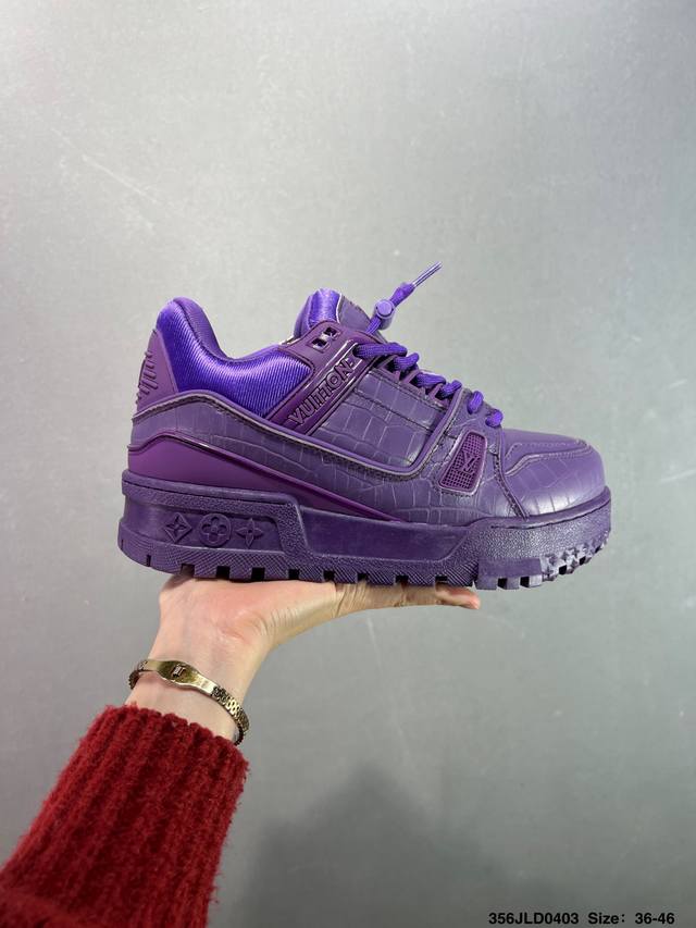 公司级路易威登 Louis Vuitton Lv路易威登板鞋 新款 Lv Trainer最新配色运动鞋 L家 篮球鞋风格运动鞋 该鞋由艺术总监 Virgil A