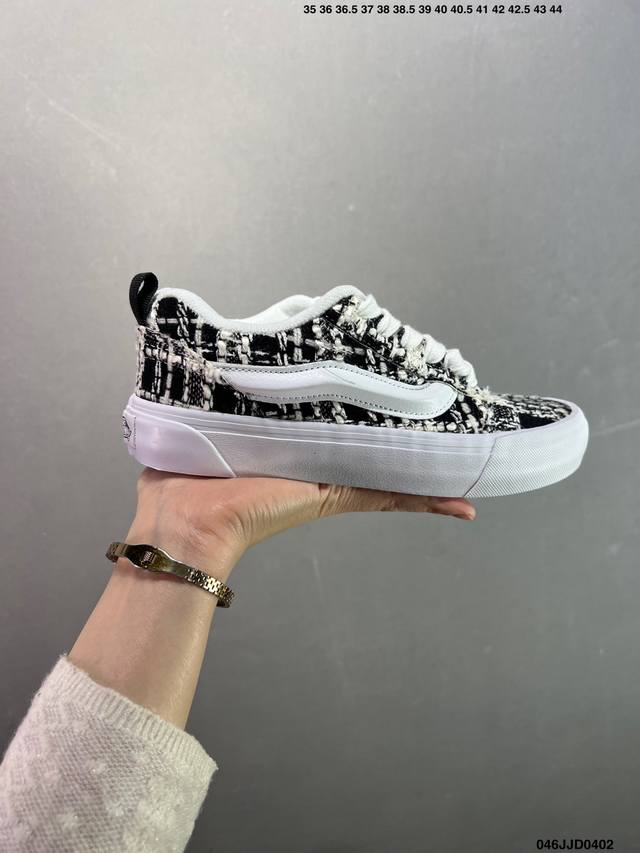 Vans Classics Knu Skool 苏格兰格纹拼接 厚鞋舌面包鞋 Vans联名超火的土豆鞋，复古经典，鞋头放大、包边上移加厚、鞋舌加厚。Vans C