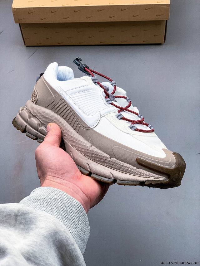 公司级！耐克Nike Zoom Vomero Roam 潮流低帮休闲运动鞋 Nike Zoom Vomero Roam男子冬季款运动鞋专为城市环境匠心设计，是潮