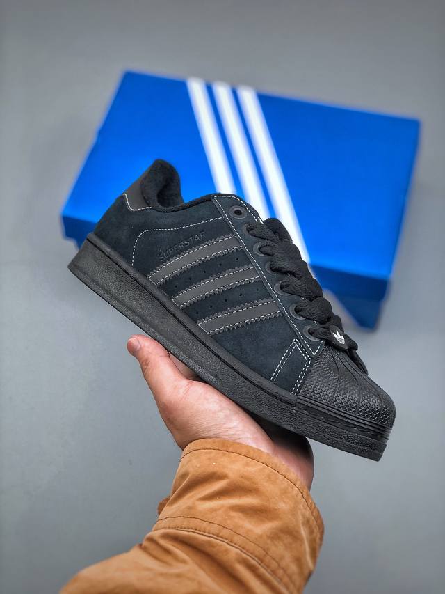 Adidas Originals Superstar 2 黑色贝壳头 原装公司级实拍采用全新头层拼接皮革材质 后跟采用特色3D立体印字渠道正品订单 诠释市场最高