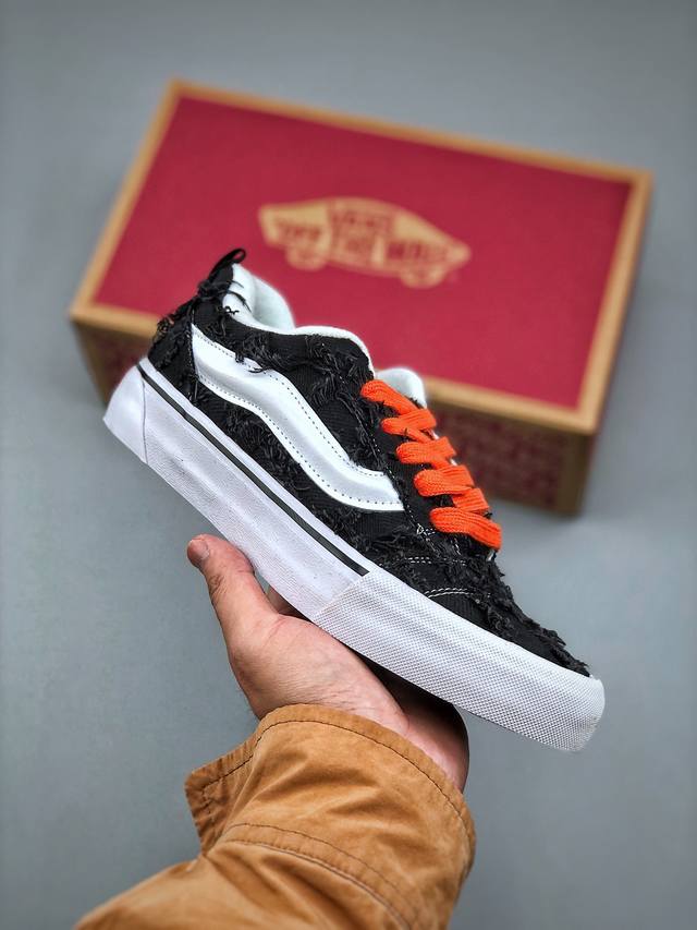 新款Vans Knu Skool 耐磨透气低帮板鞋男女同款款 黑白流苏长毛 颜色:Vans 面包黑色牛仔提苏格子 货号:黑色牛苏长毛格子 尺码：35-44 半