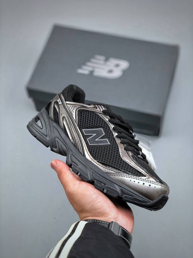New Balance U509 舒适百搭防滑耐磨 低帮休闲跑步鞋 新百伦 New Balance 509 复古网面运动鞋U509E1。鞋舌上的 New Bal