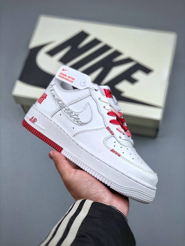 Nike Air Force 1 ‘07 空军一号低帮休闲板鞋 原楦头原纸板 纯正空军版型 定制鞋盒 全掌内置全掌气垫 原厂中底钢印 拉帮完美 货号：Dq662