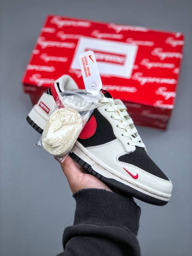 Nike Sb Dunk Low“Sup系列 红白双勾” 周年高端定制 低帮休闲板鞋 定制鞋盒 大厂纯原品质出货 超高清洁度 皮料切割干净无任何毛边 细节完美