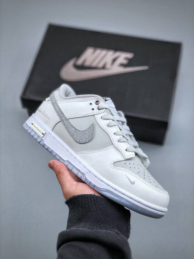 Nike Sb Dunk Low 白灰勾满天星 纯原大厂出品 极力推荐原装头层材料 独家版型蒸餾加工帶來的是更好的视觉和脚感体验大厂纯原品质出货 清洁度 电绣工