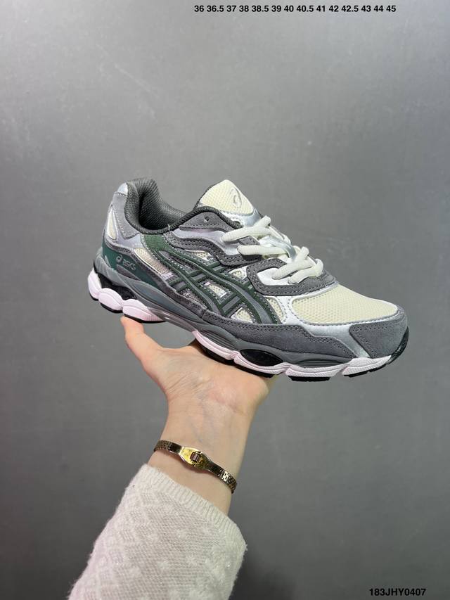 公司级Asics Gel-Nyc 复古单品 Asics亚瑟士宣布推出全新鞋款Gel-Nyc,其设计灵感来源于Gel-Nimbus 3,Gel-Mc Plus V