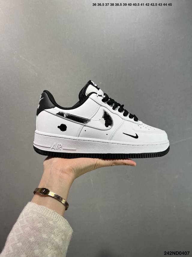 特价 Nike Air Force 1 Low’07 空军一号低帮休闲板鞋 定制皮料 原楦原纸板 纯正空军版型 内置全掌气垫 货号：男 Cw2288-114 女