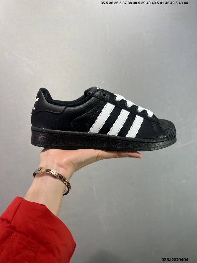 Ad Originals Superstar 2 黑白贝壳头 原装公司级实拍 采用全新头层拼接皮革材质 后跟采用特色3D立体印字 渠道正品订单 诠释市场最高工艺