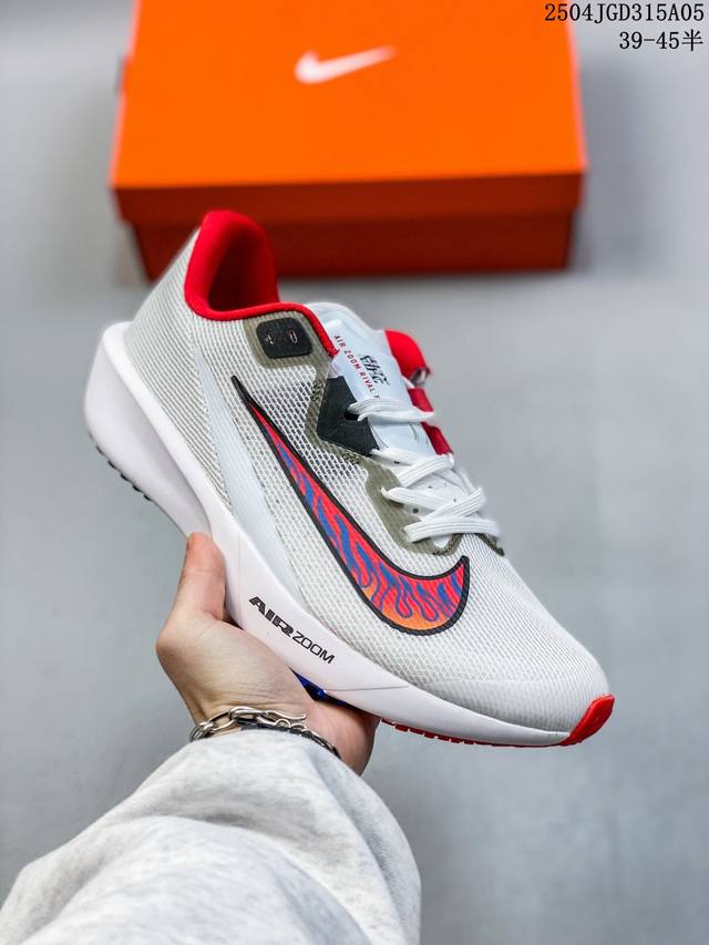 Nk Zoom Rival Fly 4 耐克超弹轻盈跑步鞋 Hq3512-100 #鞋款搭载 Flyknit 材料 打造出众弹性 易于穿脱。采用React技术